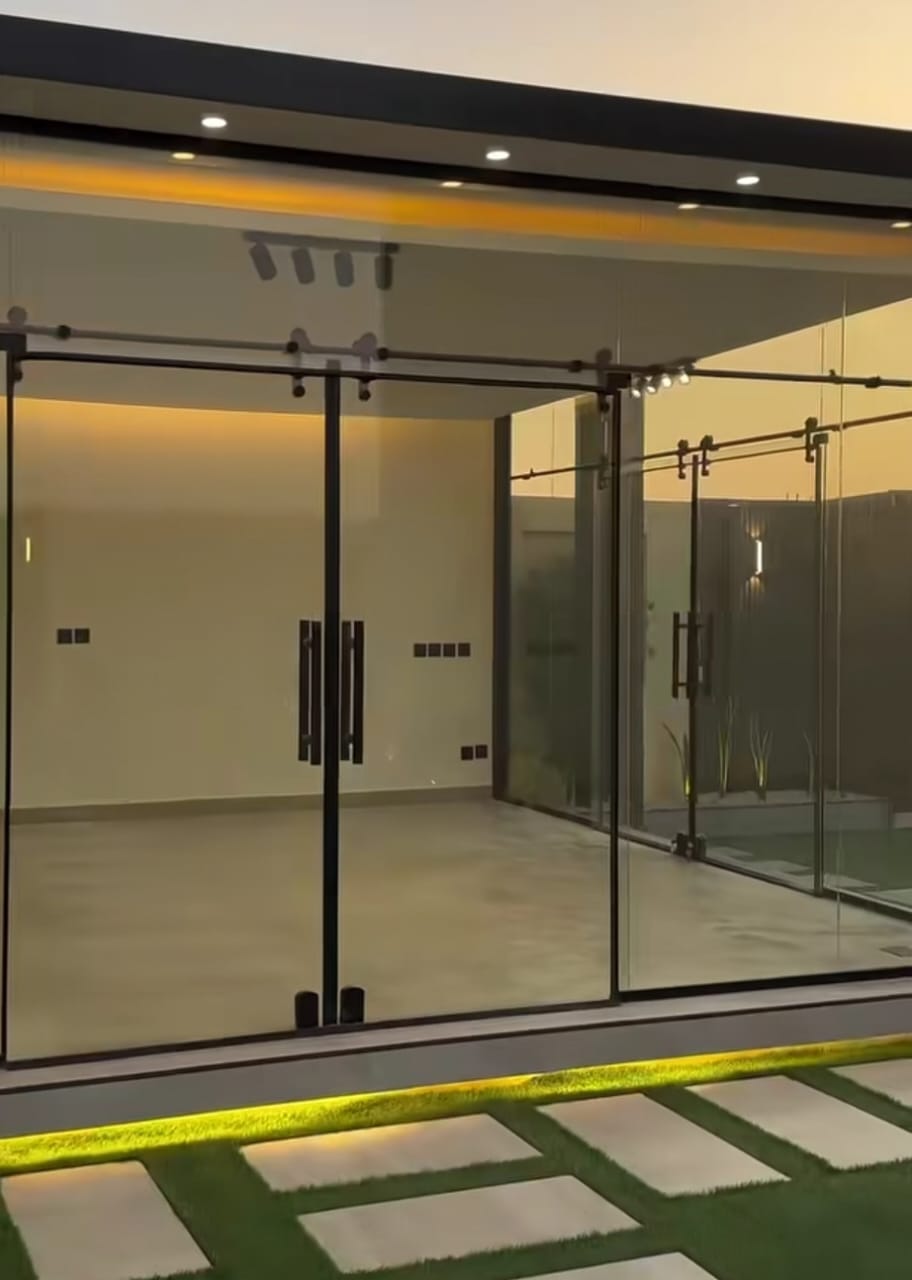 ملحق زجاجي خارجي