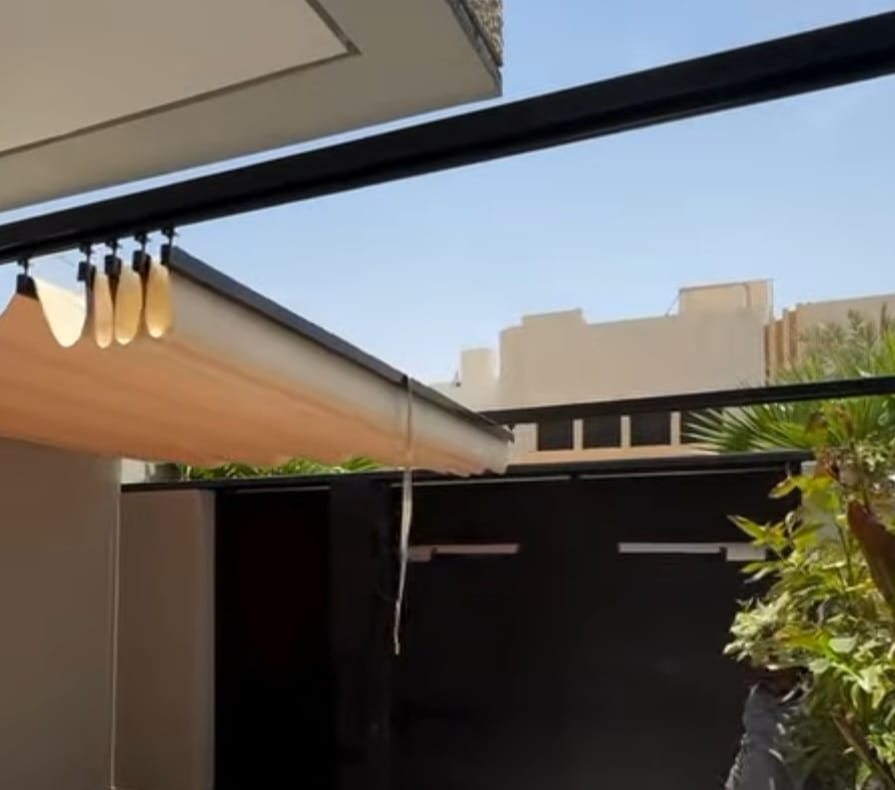 مظلات سيارات متحركة الرياض